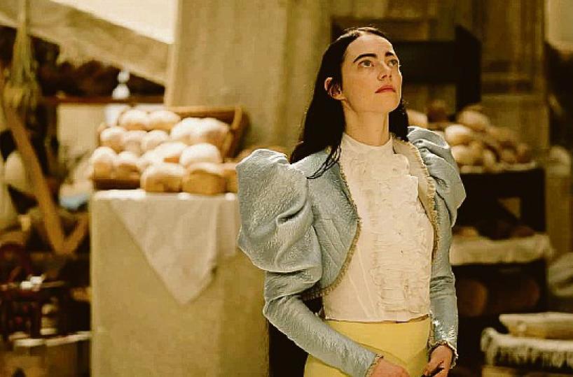 Una donna riportata in vita da uno scienziato brillante rivendica la propria libertà