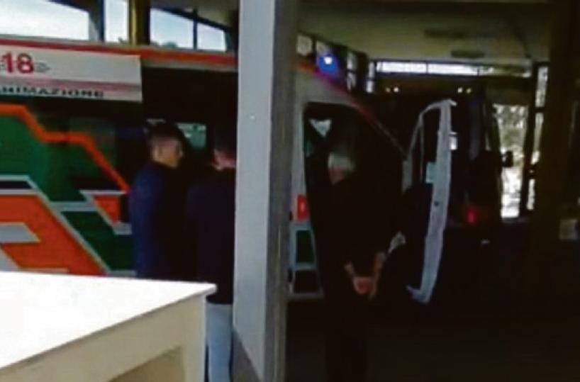 «A Casarano una 91enne a rischio in attesa per tre ore in ambulanza»