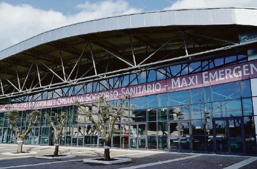 Bari, gli sprechi dell’ospedale Covid: Lerario si difende attaccando e cita 24 testimoni