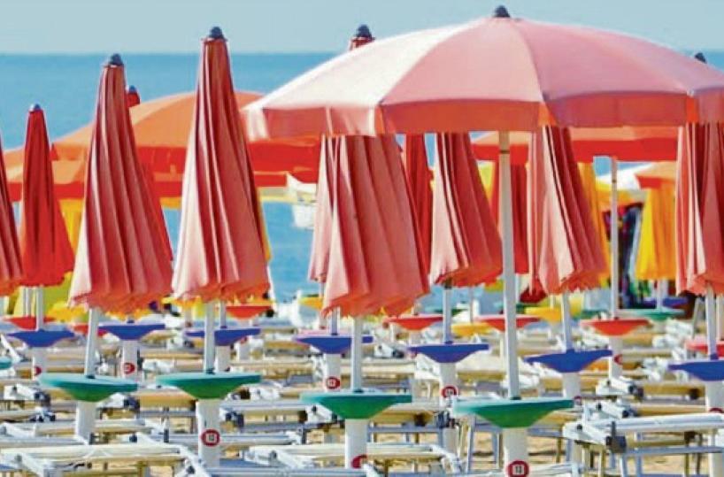 Turismo in spiaggia: nel Barese più lidi ma crollano le presenze