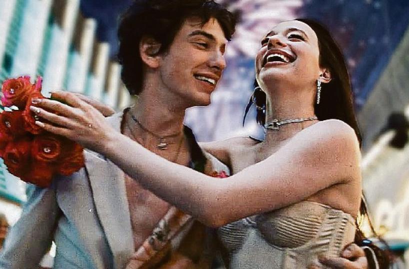 La relazione fra una spogliarellista e il figlio di un oligarca russo nel film da Oscar di Sean Baker