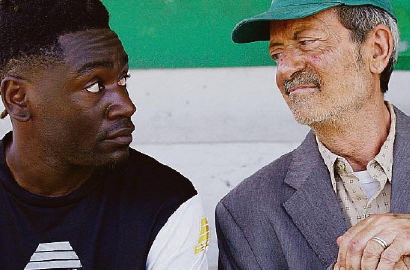 La colletta degli abitanti del paese per regalare al club calcistico il campione bizzoso da recuperare