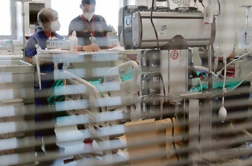 Puglia, in lista d'attesa tre anni per cambiare sesso. Il Tar: «La Regione autorizzi l'intervento all'estero»