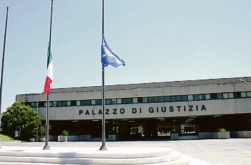 Foggia, nei video gli incontri a luci rosse del sacerdote: 45enne condannato a 8 anni per estorsione