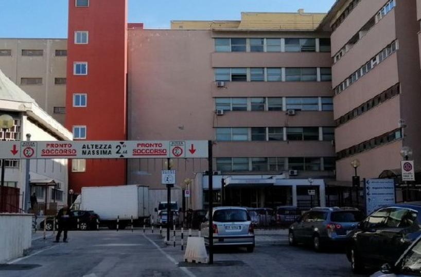 Molfetta, «Ho sentito bruciore improvviso»: indagini sul ferimento di un 45enne, è giallo