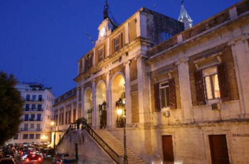 Il Comune di Andria non paga il suo avvocato e in Tribunale la parcella raddoppia