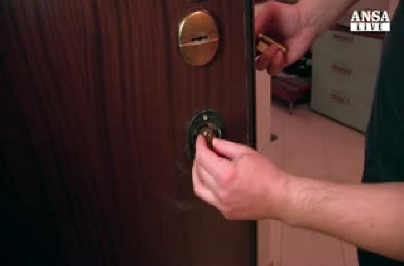 Ginosa, forzano serratura di un condomio: due geogiani arrestati 