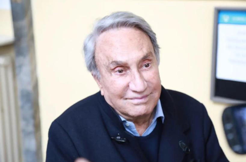 Emilio Fede, i funerali domani a Segrate