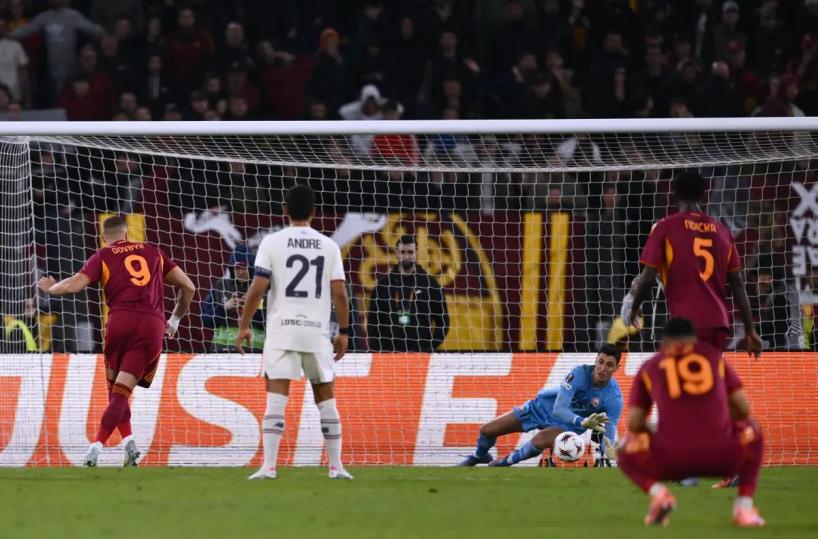 La Roma sbaglia tre volte lo stesso rigore, il Lille vince 1-0