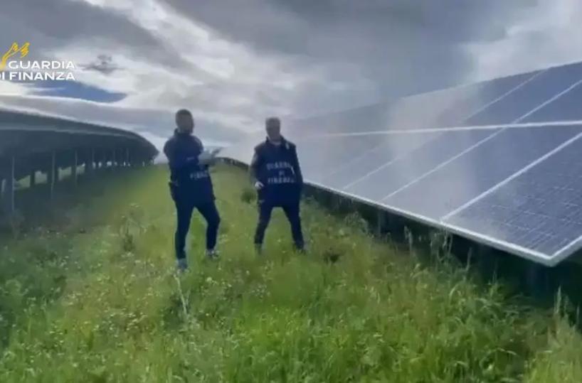 Scoperta frode di 5 milioni su incentivi pubblici agli impianti fotovoltaici