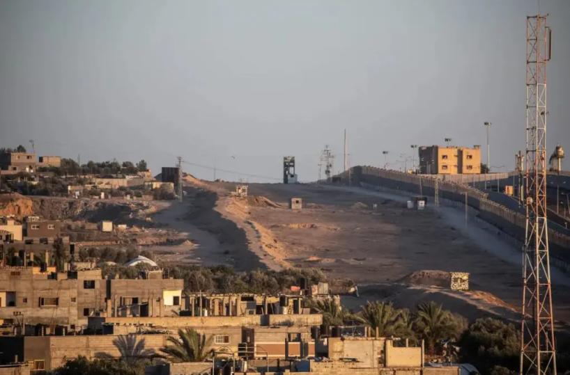 Nuovi raid israeliani a Gaza, almeno 63 morti. Trump “Tregua non a rischio”