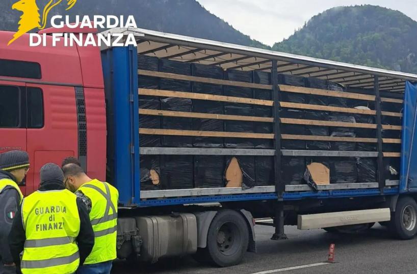 Sequestrate 15 tonnellate di tabacco alla frontiera di Tarvisio