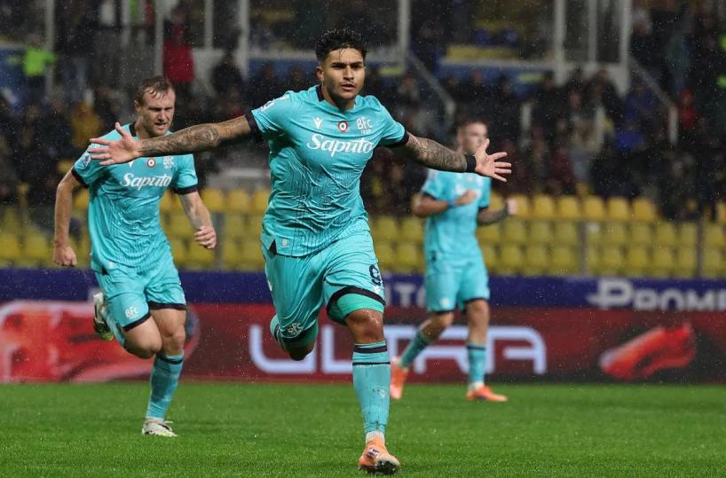 Il Bologna vince 3-1 il derby col Parma, doppietta di Castro