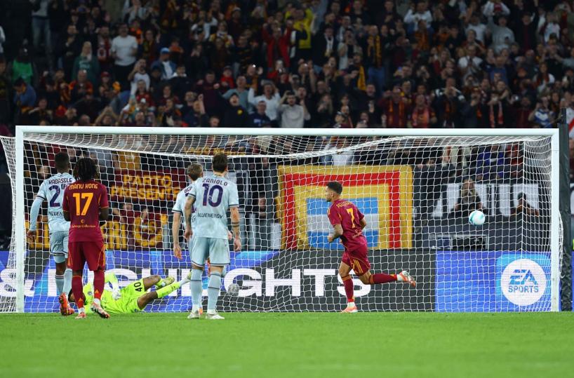 La Roma non sbaglia e vola in vetta: Udinese battuta 2-0