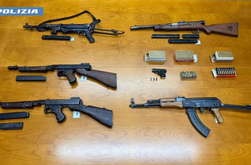 Traffico di armi, due arresti nel Milanese e sequestri