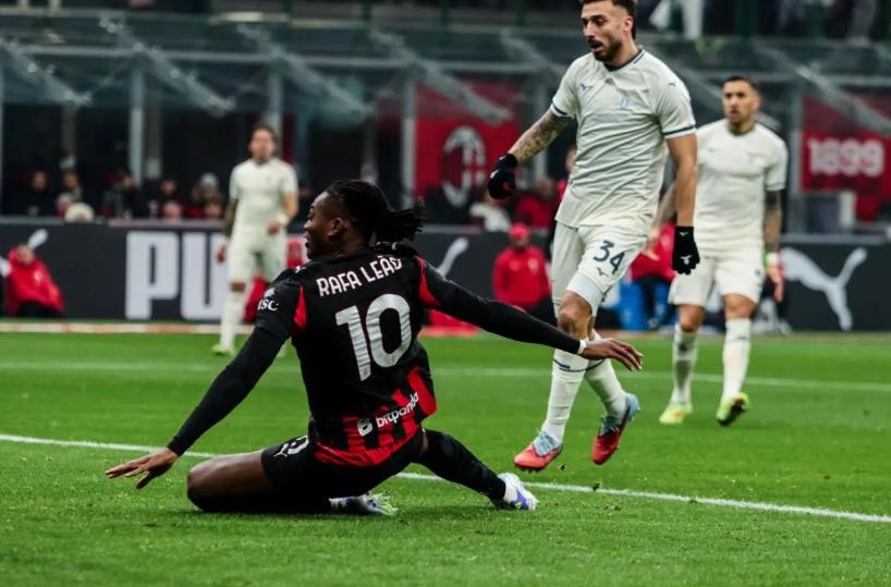 Leao mette ko la Lazio, il Milan in vetta aspettando Roma-Napoli