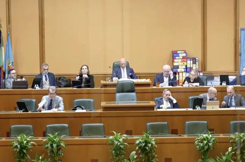 Lazio, in Consiglio Regionale confronto sugli emendamenti alla manovra