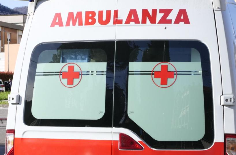 Spari da un&rsquo;auto, 33enne ferita a Palermo