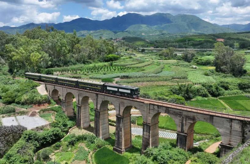 Fatturato delle ferrovie China Railway supera i 1.000 mld di yuan nel 2025