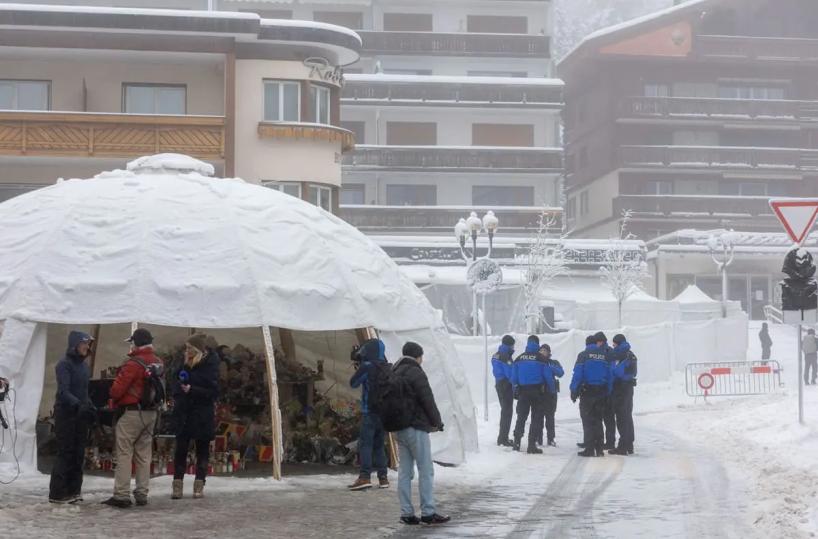 La vicesindaca di Crans Montana &ldquo;Chiediamo scusa per le mancanze sui controlli&rdquo;