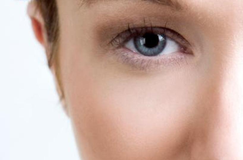 Allarme melanomi, terzo tumore tra i giovani: l'appello per controllo nei