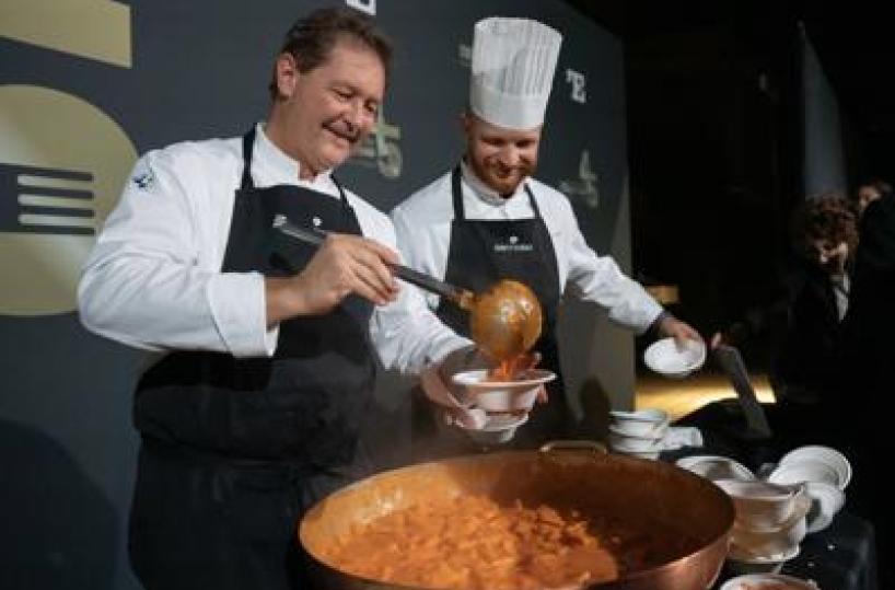 Gastronomia, Da Vittorio firma il catering per Le Guide de L’Espresso 2026
