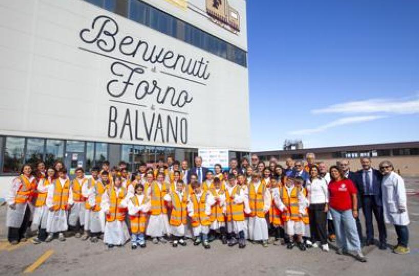 Ferrero accoglie a Balvano ragazzi del Punto Luce di Potenza di Save The Children