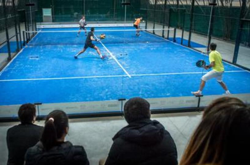 Ortopedici: "Dal padel al basket è boom di infortuni dopo vacanze"