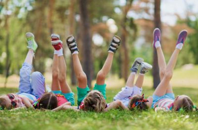Riparte lo sport per bambini, medico-fisiatra: "Benefici su postura, psiche e peso"