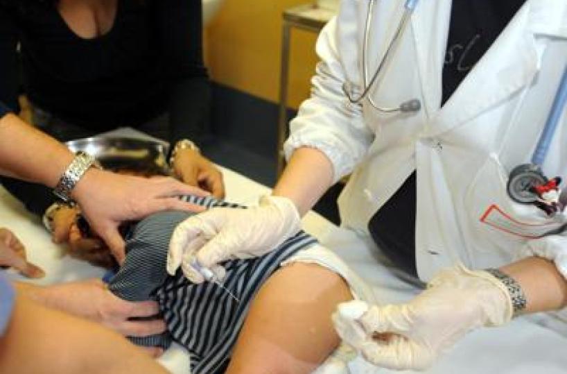 Vaccini, Barretta (Fimp): "Fondamentale anti meningococco in bimbi e adolescenti"