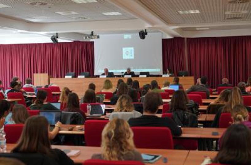 Dipendenza da smartphone e stress: all'Università Europea di Roma prima 'Offline Room' per disconnessione digitale