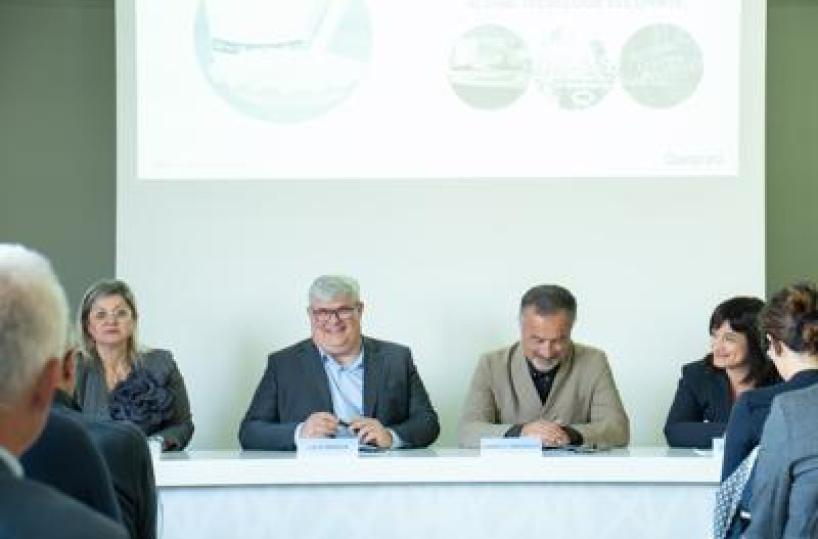Sostenibilità, Flo lancia Alpha: nuova linea in stoviglie in carta senza plastica