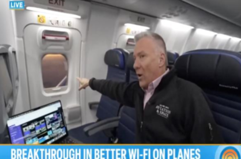 Spazio, Starlink porta la prima trasmissione Tv in diretta da un Volo Commerciale