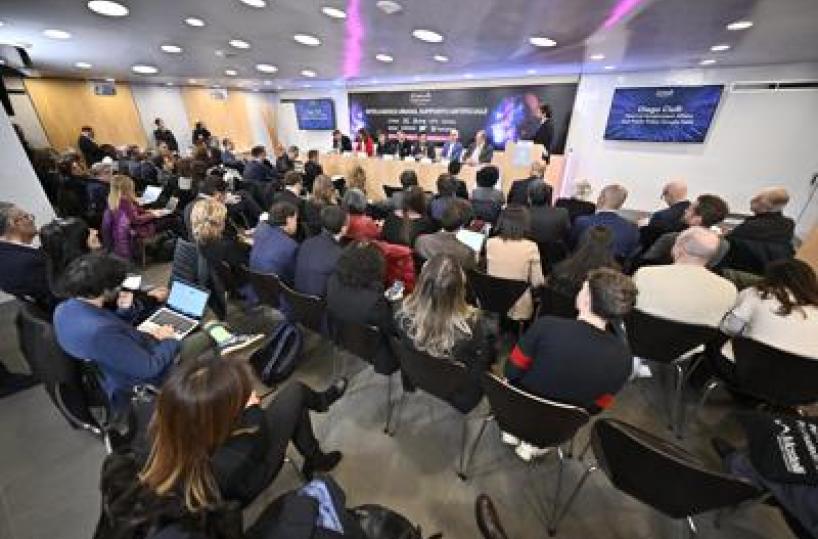 Jugel (Ue): "La tempistica AI Act rivista solo per renderlo più efficace"