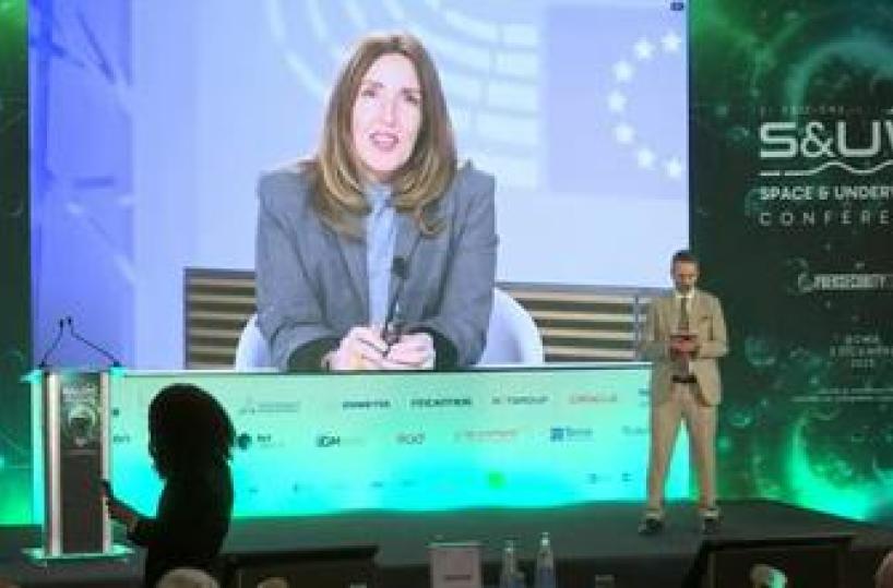 Spazio, Donazzan: "Space Act serve ma Ue non può auto-zavorrarsi mentre resto mondo non si dà regole"