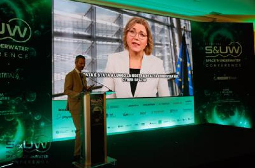 Difesa, Virkkunnen: "Spazio, cavi sottomarini e cyber sono i nuovi domini della guerra ibrida"