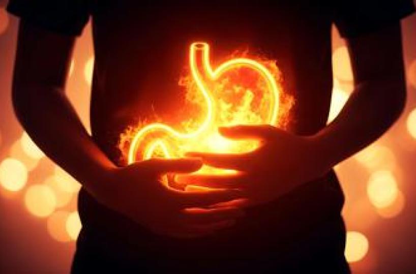 Natale, reflusso gastroesofageo per 1 italiano su 10, le regole d'oro per godersi le feste