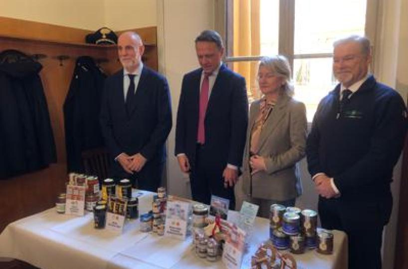 McDonald&rsquo;s al fianco filiera del miele biologico italiano, 8 ton. in oltre 800 ristoranti