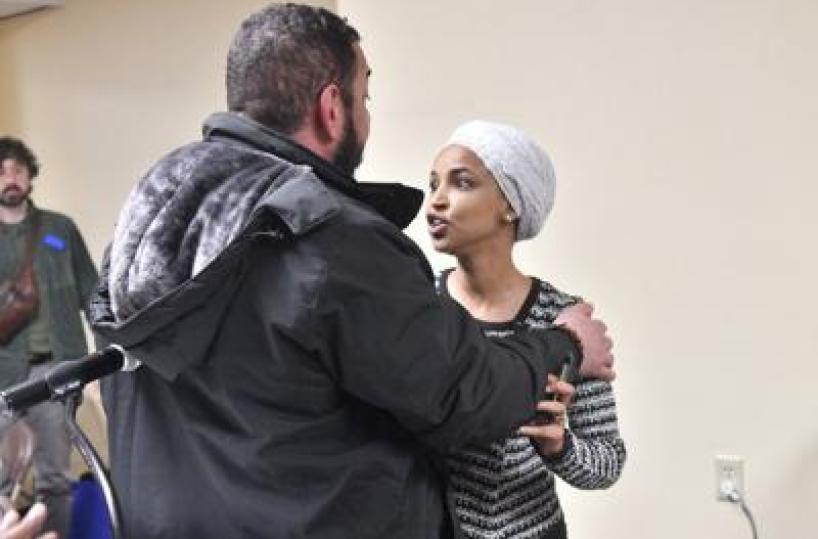 Minneapolis, aggredita deputata dem Omar. Trump: "Avr&agrave; organizzato tutto lei"