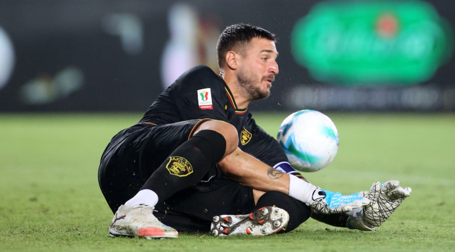 Wladimiro Falcone non tradisce, un «muro» per il Lecce