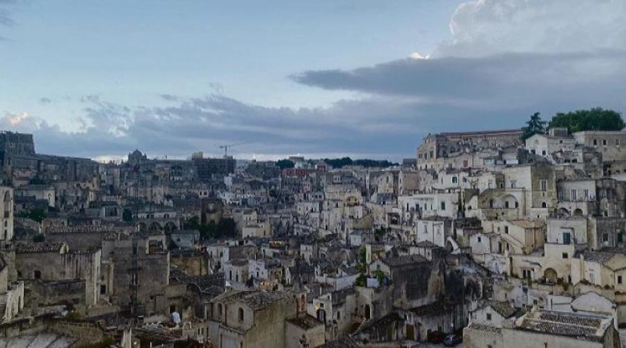 I centri per la creativit&agrave; per trattenere i giovani. A Matera oltre la retorica della restanza