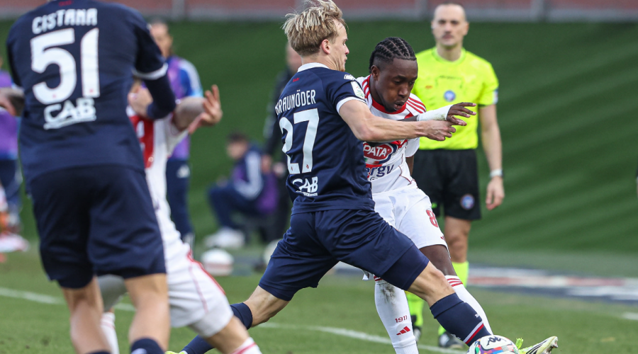 Bari, sprofondo biancorosso. E le parole di Longo sono come &laquo;pietre&raquo;