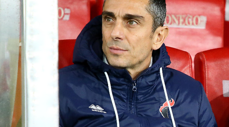 Bari, l'orgoglio di Longo: &laquo;Ci danno per morti, ma la quota salvezza &egrave; vicina&raquo;