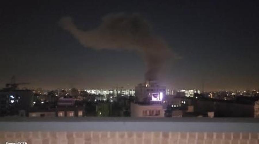 Escalation in Medio Oriente: raid su Qom, missili su sedi diplomatiche e tensioni globali sull&rsquo;Iran