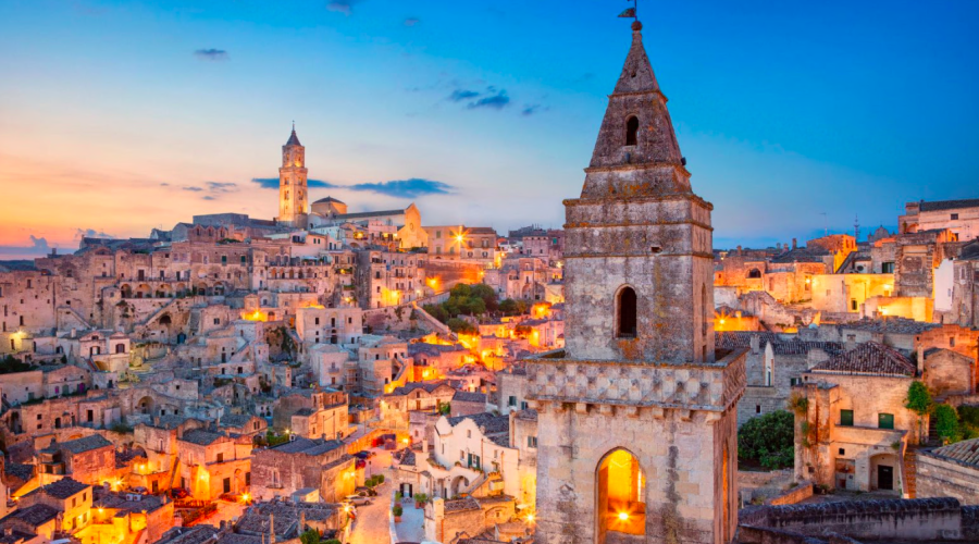 Quei droni abbaglianti per illuminare Matera