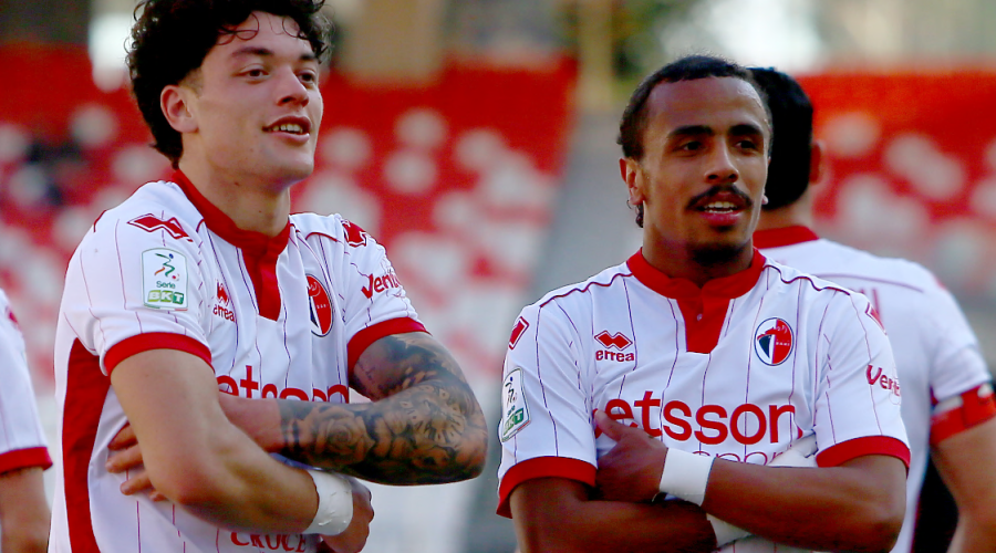 Il Bari cerca punti e gloria contro il Frosinone: il match al Benito Stirpe gratis in tv