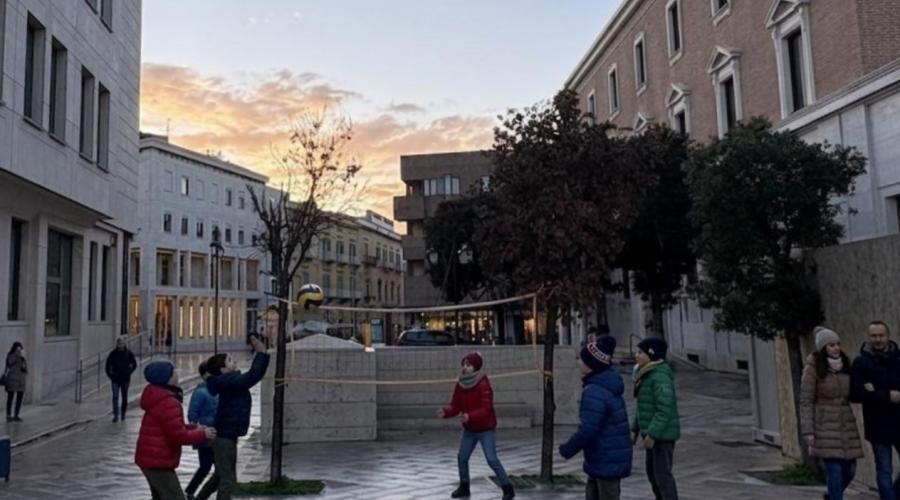 Quando i bambini si riprendono gli spazi urbani per giocare