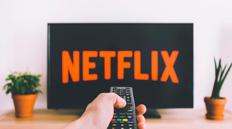 Netflix, il tribunale boccia gli aumenti: rimborsi fino a 500 euro per gli abbonati