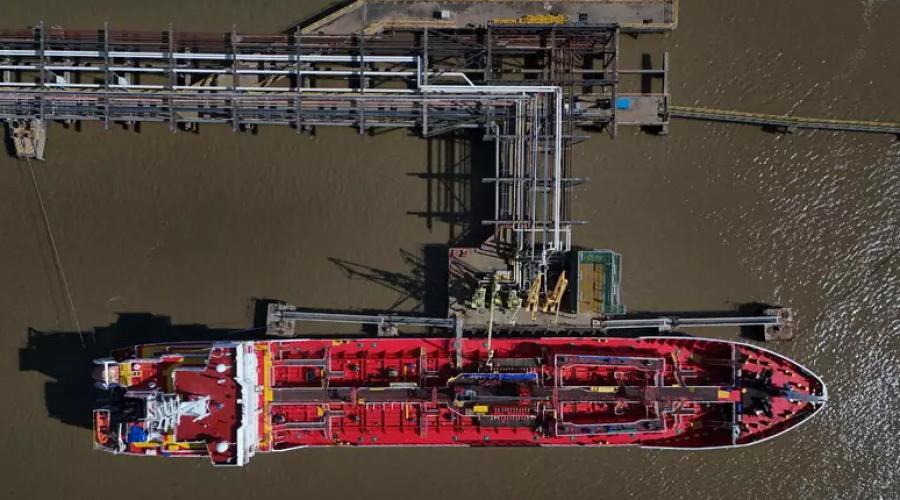 Hormuz riapre, progressi nei colloqui Usa-Iran mentre resta la tensione in Medio Oriente