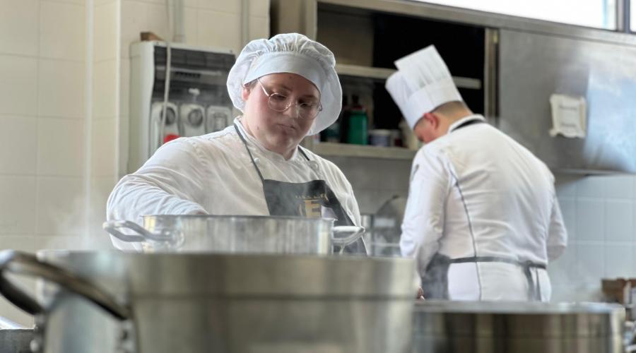 Margherita di Savoia, giovani chef da tutta Italia reinterpretano i sapori della Puglia ai fornelli